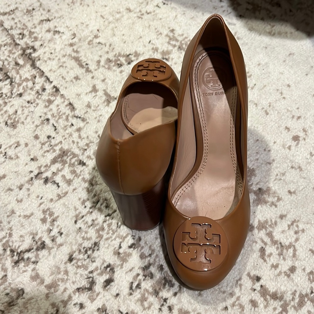 Brown Tory Burch block heel size 8M